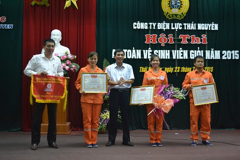 Hội thi “An toàn vệ sinh viên giỏi” Công ty Điện lực Thái Nguyên năm 2015