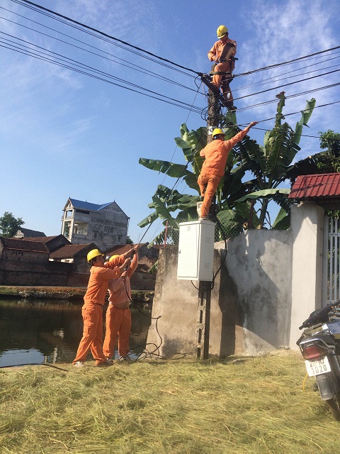 Thắp sáng làng quê - Niềm tự hào của chi đoàn Điện lực Thị xã Phổ Yên