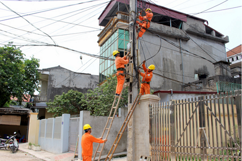 Không thể thiếu điện trong những ngày hè nắng nóng