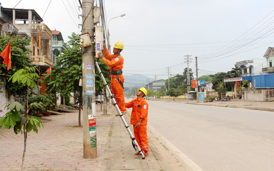 Nhiều giải pháp chống quá tải lưới điện