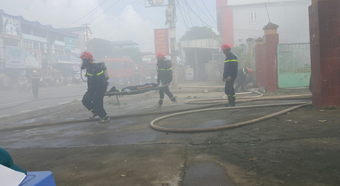 Điện lực Phú Lương phối hợp với nhiều đơn vị thực tập phương án chữa cháy trên địa bàn