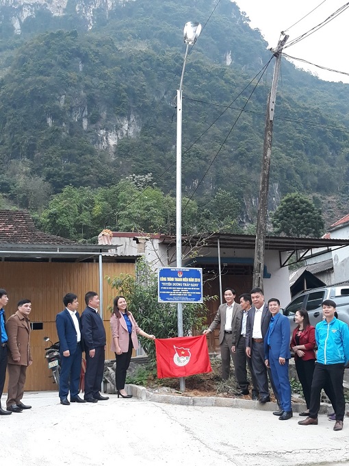 Khánh thành tuyến đường thắp sáng đường điện làng quê tại xóm Đồng Mó xã Phú Thượng huyện Võ Nhai