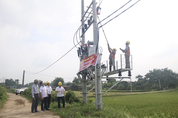 Hóa đơn tiền điện tăng và vấn đề cung cấp điện năng đảm bảo chất lượng