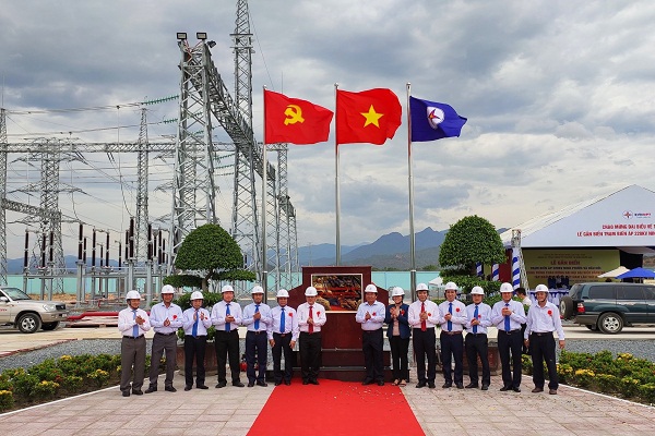 Trạm biến áp 220kV Ninh Phước và đấu nối được gắn biển Công trình chào mừng Đại hội đại biểu Đảng bộ Tập đoàn Điện lực Việt Nam