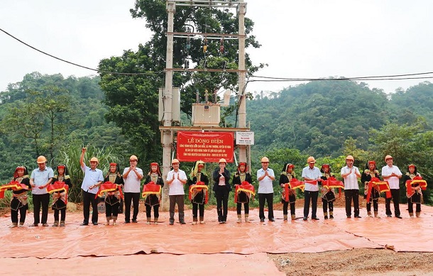 Lễ khánh thành công trình điện xóm Cao Biền, xã Phú Thượng, huyện Võ Nhai, tỉnh Thái Nguyên