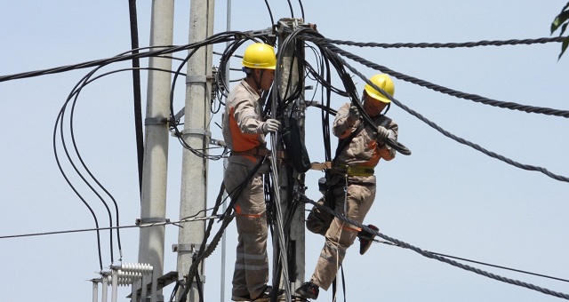 Tiêu thụ điện liên tục tăng kỷ lục trong ngày 1/6/2021 do nắng nóng ở miền Bắc và miền Trung, EVN tiếp tục khuyến cáo sử dụng điện an toàn và tiết kiệm