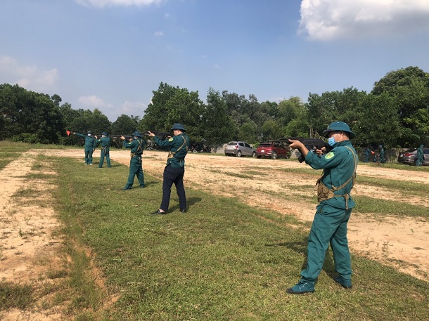 Công ty Điện lực Thái Nguyên tham gia huấn luyện trung đội tự vệ chiến đấu tại chỗ năm 2021