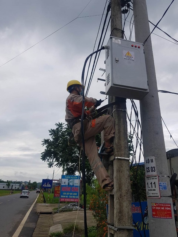 Hoàn thành lắp đặt tụ bù hạ thế trên lưới điện tỉnh Thái Nguyên