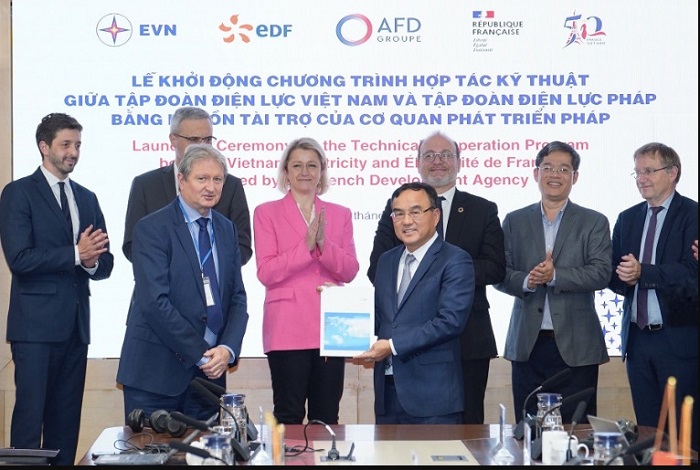 Tổng Giám đốc Cơ quan Phát triển Pháp (AFD) thăm và làm việc với Tập đoàn Điện lực Việt Nam (EVN)