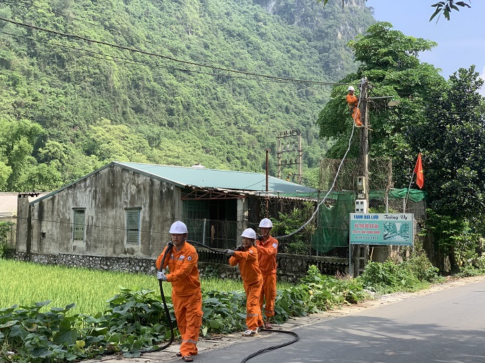 Điện lực Võ Nhai – Công ty Điện lực Thái Nguyên đảm bảo cấp điện cho kỳ thi tuyển sinh vào lớp 10 năm học 2023 – 2024