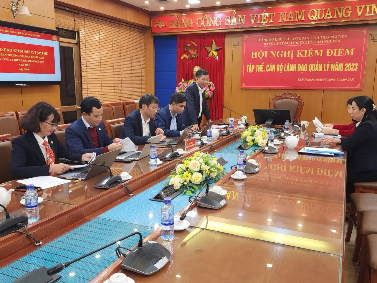 Đảng bộ Công ty Điện lực Thái Nguyên tổ chức Hội nghị kiểm điểm Tập thể, cá nhân cán bộ lãnh đạo quản lý năm 2024