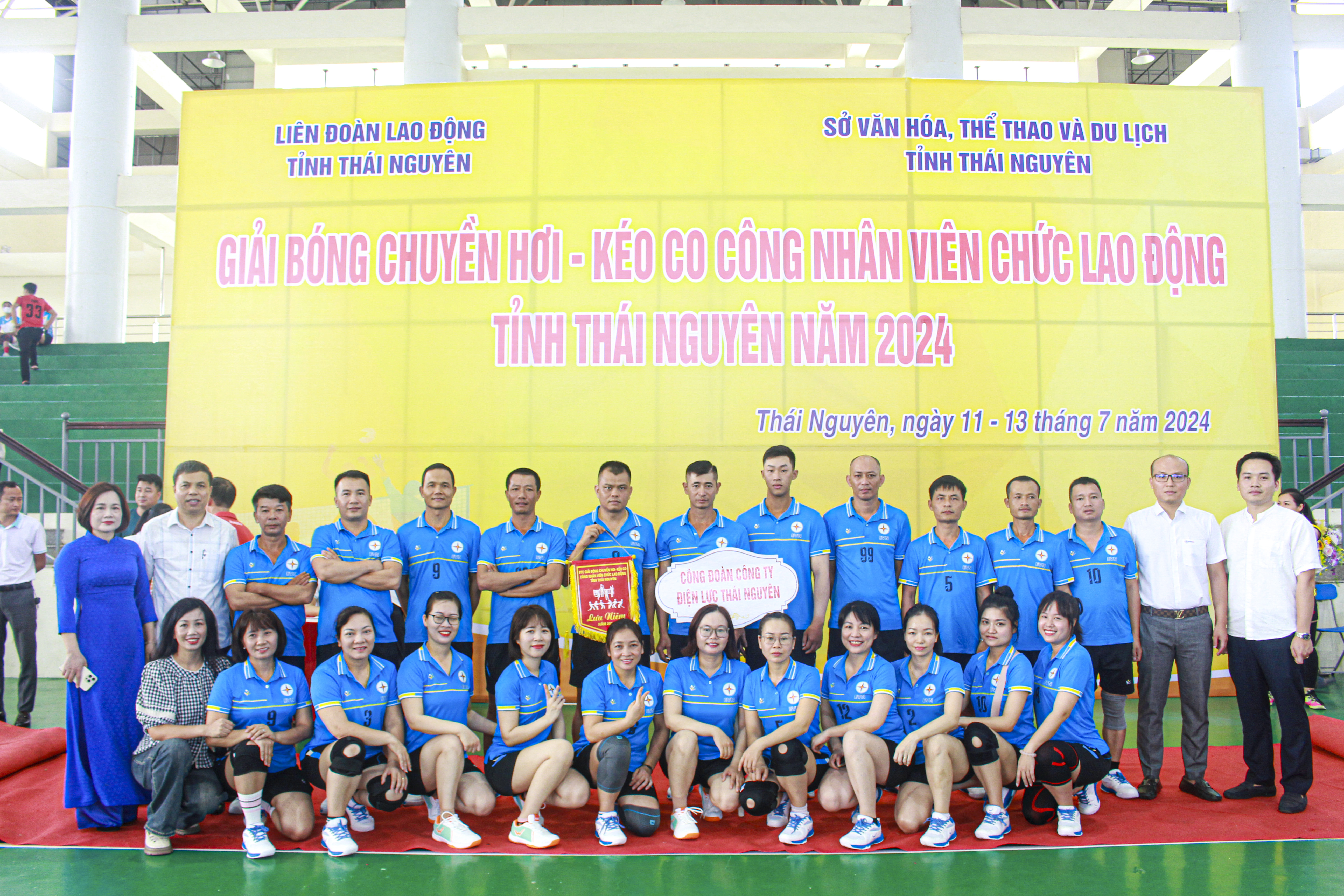 PC Thái Nguyên tham gia giải Bóng chuyền hơi và Kéo co - Tăng cường đoàn kết và sức khỏe
