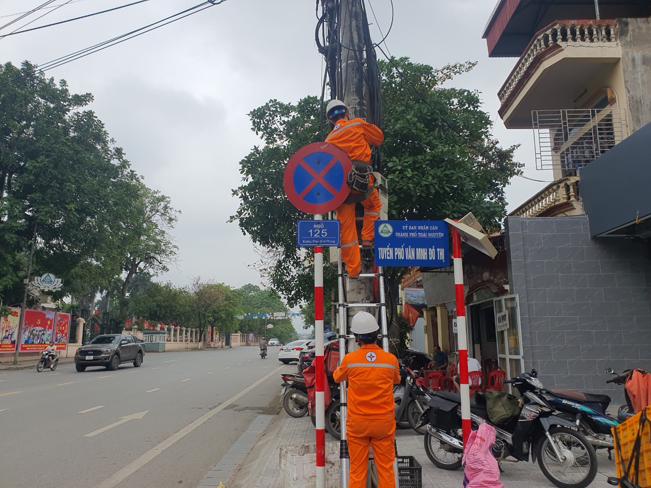 Chỉnh trang cáp Viễn thông đảm bảo an toàn và mỹ quan đô thị khu vực thành phố Thái Nguyên