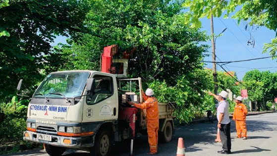 EVN: Thông tin cập nhật lúc 15h ngày 10/9/2024 về ảnh hưởng của cơn bão số 3 (Yagi) đến vận hành và cung cấp điện