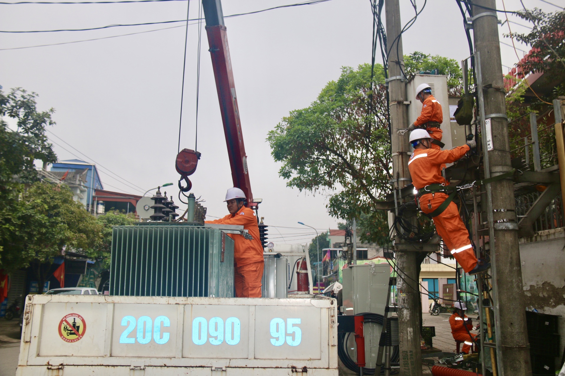 Thông tin tỷ lệ tổn thất điện năng các tháng năm 2024